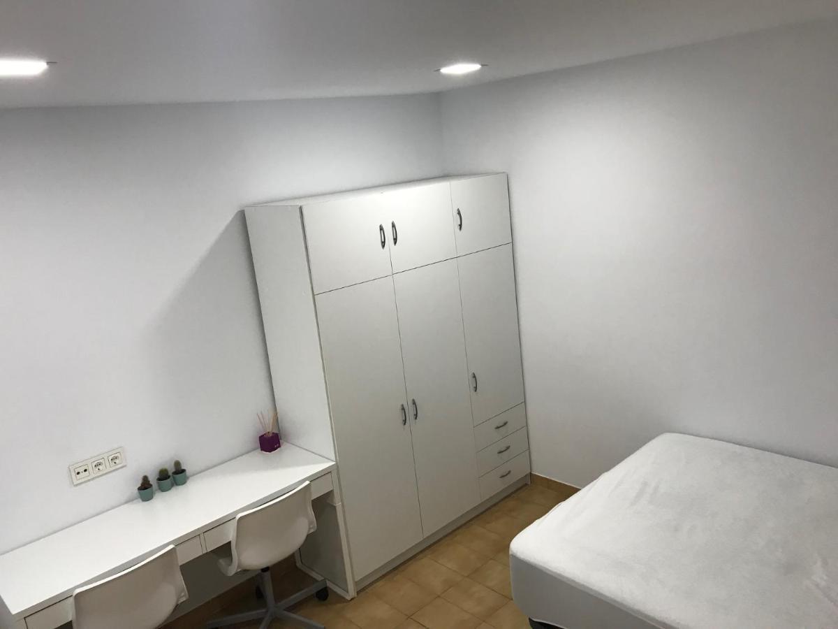 テラサPiso Centrico Con Parking A 20Min De Barcelonaアパートメント エクステリア 写真